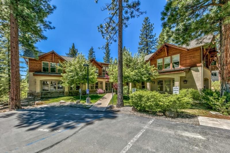 937 Tahoe Blvd, Incline Village, NV à louer Photo principale- Image 1 de 12