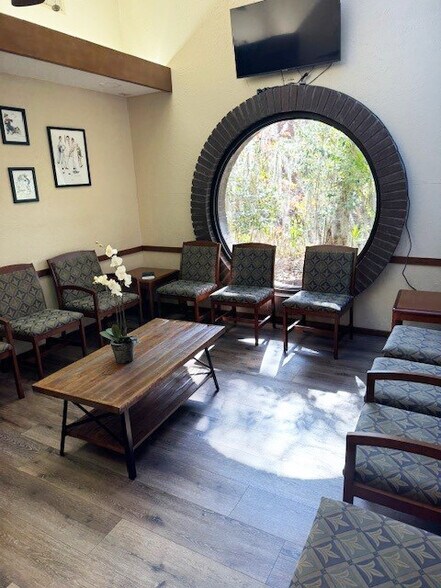 1133 SE 18th Pl, Ocala, FL à vendre - Photo intérieure - Image 2 de 6