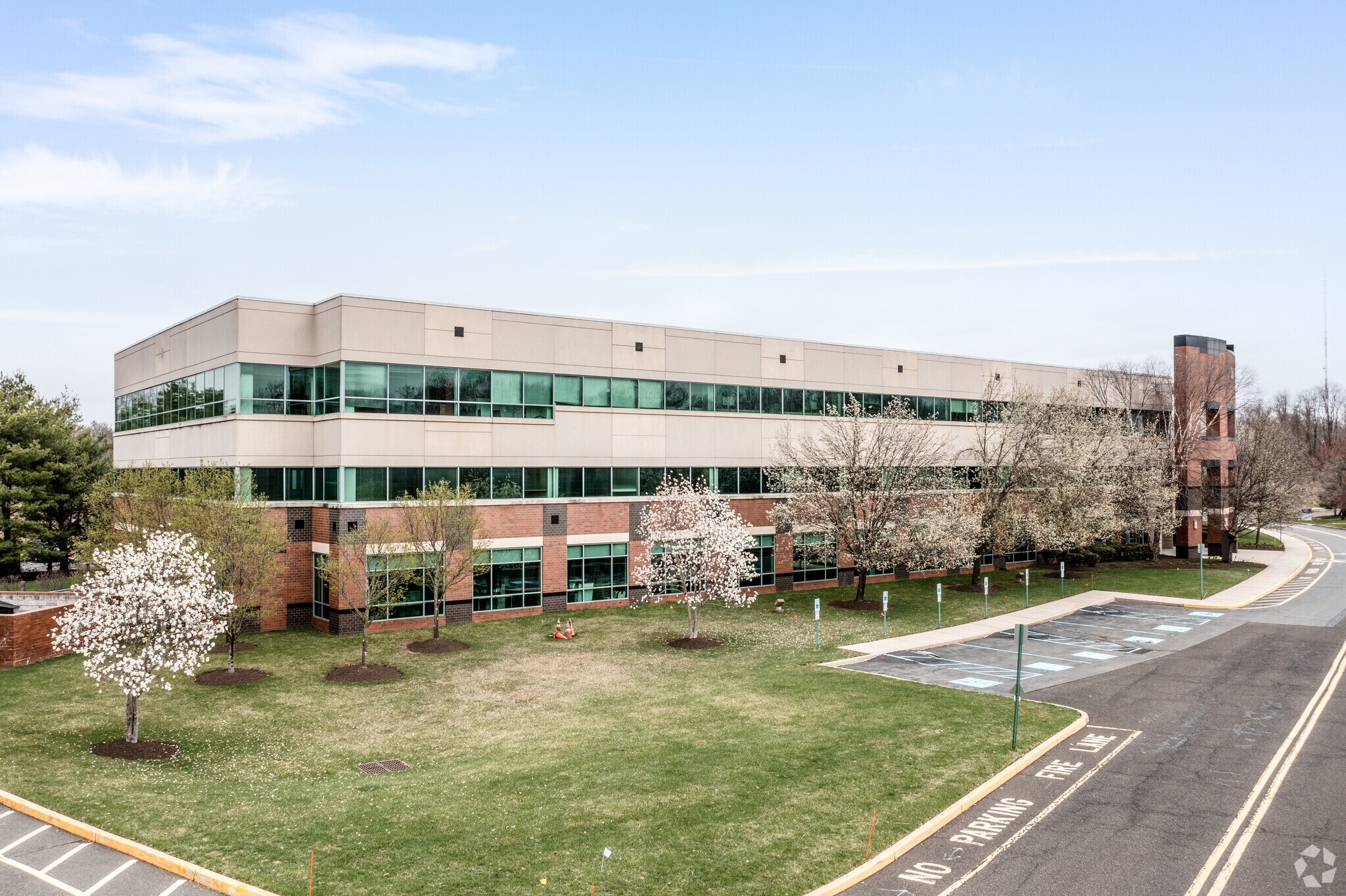 2000 Lenox Dr, Lawrenceville, NJ à louer Photo du bâtiment- Image 1 de 7