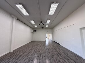 2934-2942 Whittier Blvd, Los Angeles, CA à louer Photo intérieure- Image 1 de 12