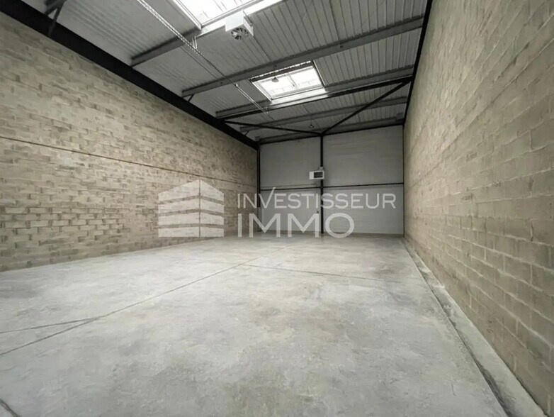 Local d'activités dans Marines à vendre - Photo intérieure - Image 2 de 5