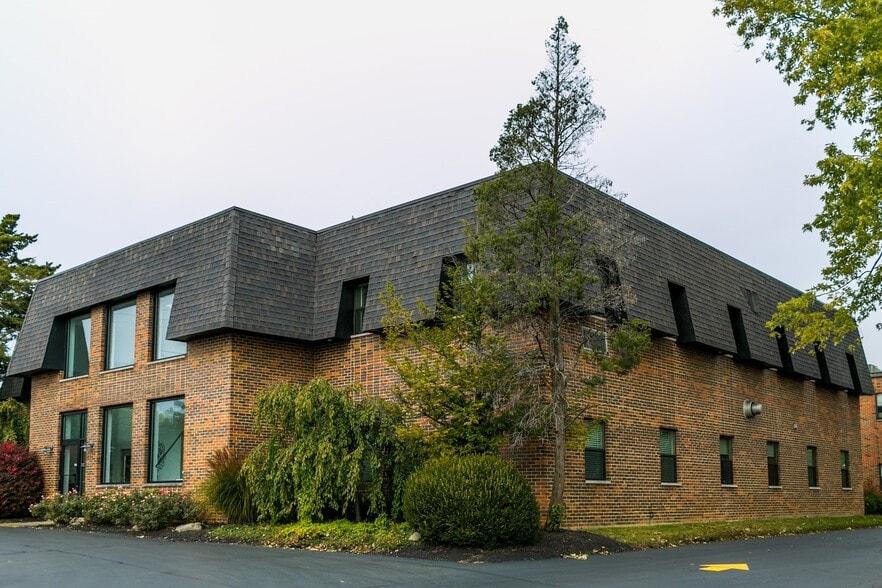 1170 Old Henderson Rd, Columbus, OH à louer - Photo du bâtiment - Image 3 de 3