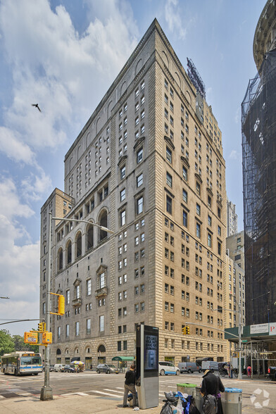 180 Central Park S, New York, NY à vendre - Photo principale - Image 1 de 1