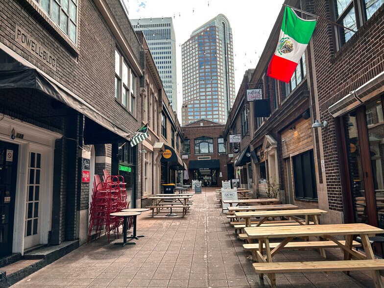 125-137 Brevard Ct, Charlotte, NC à louer - Photo du bâtiment - Image 1 de 6