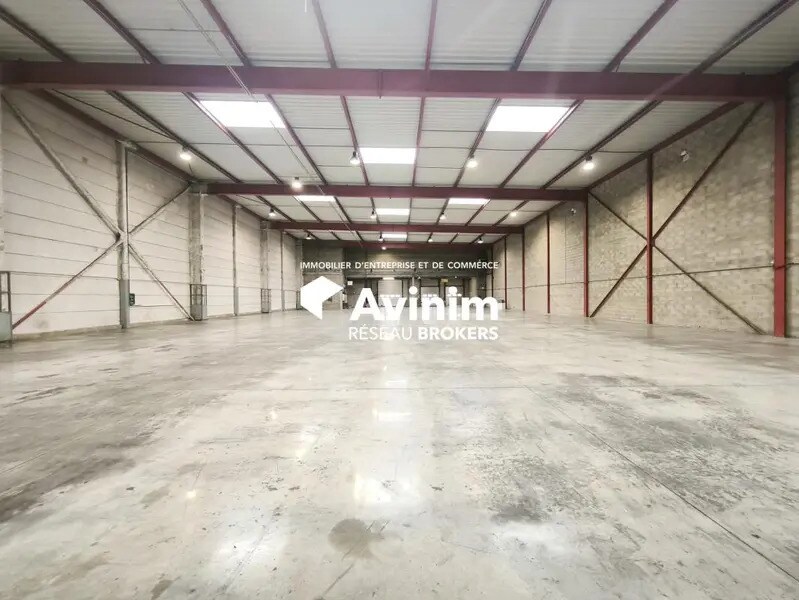 Industrial in Combs-la-Ville for lease Interior Photo- Image 1 of 6