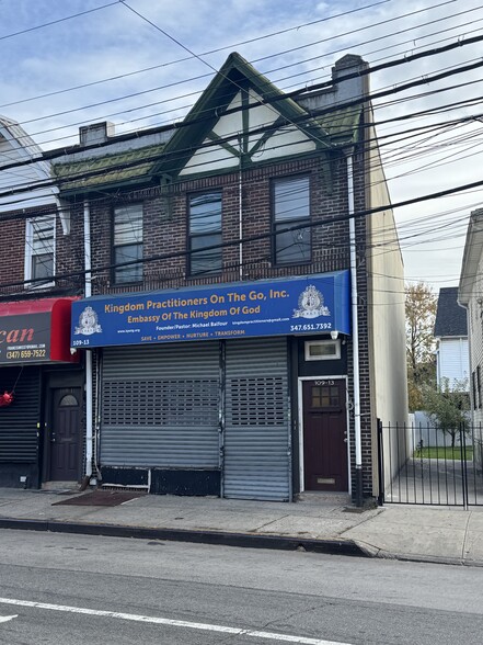 10913 Farmers Blvd, Saint Albans, NY à vendre - Photo du bâtiment - Image 2 de 2