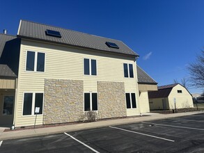 21124 W Good Hope Rd, Lannon, WI for lease Interior Photo- Image 1 of 12