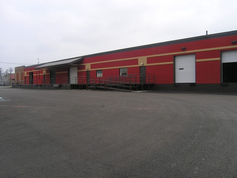 111 Leuning St, South Hackensack, NJ à louer - Photo du bâtiment - Image 3 de 8