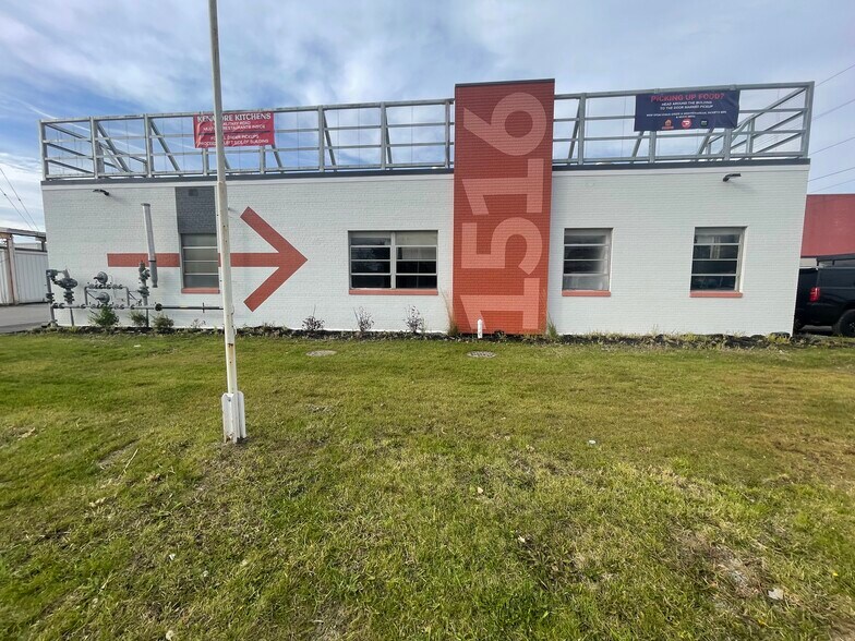 1516 Military Rd, Buffalo, NY à vendre - Photo du bâtiment - Image 1 de 33