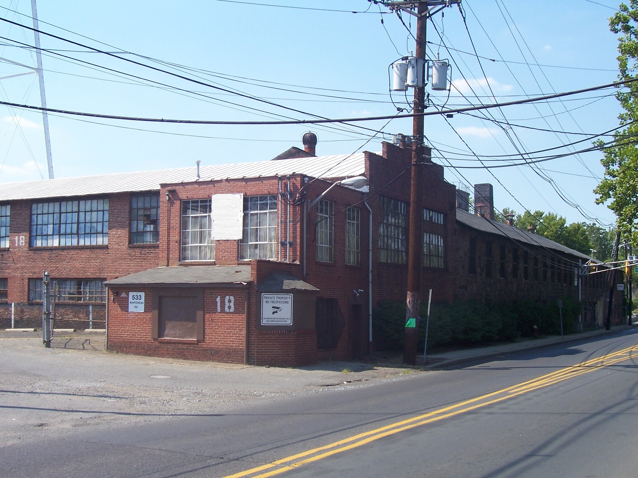 533 Whitehead Rd, Hamilton, NJ à vendre Photo du bâtiment- Image 1 de 1