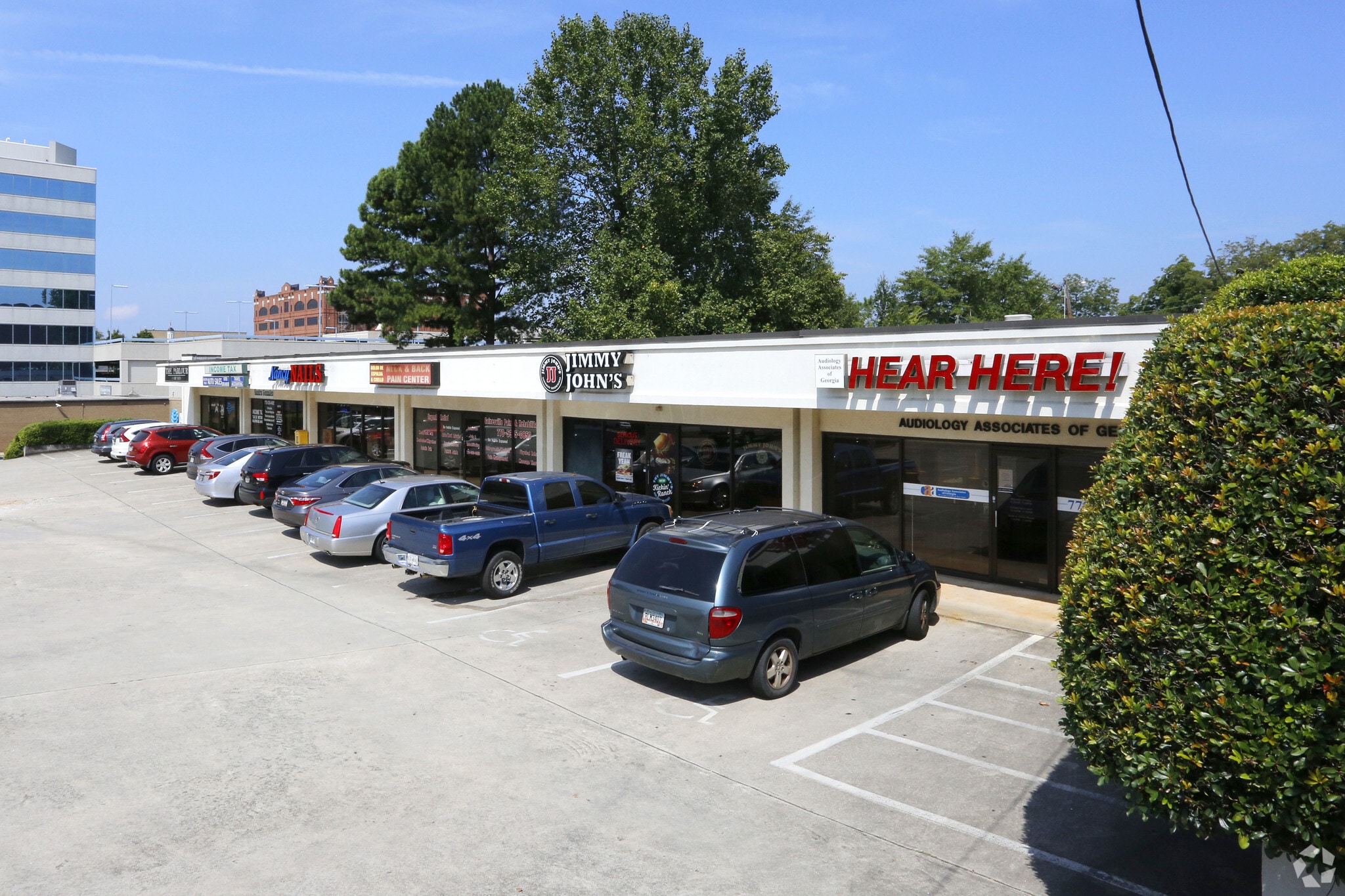 333 Jesse Jewell Pky, Gainesville, GA for lease Primary Photo- Image 1 of 8