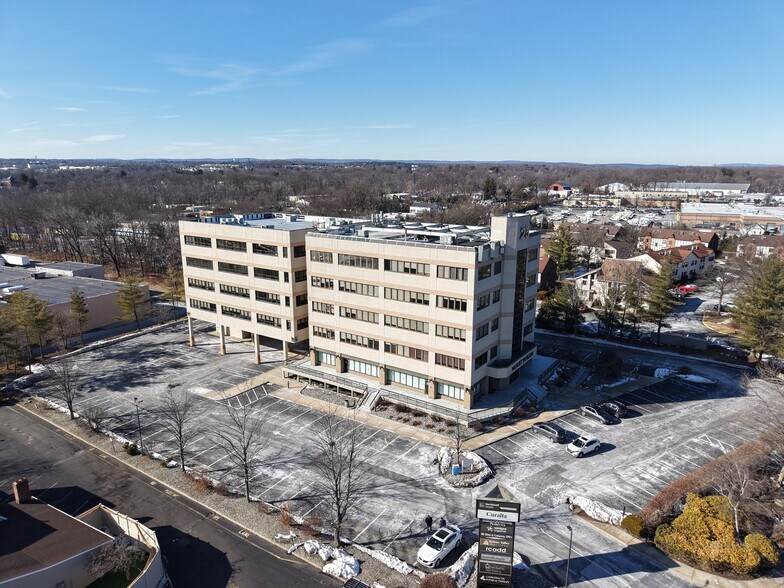 25 Smith St, Nanuet, NY à louer - Photo du bâtiment - Image 1 de 2