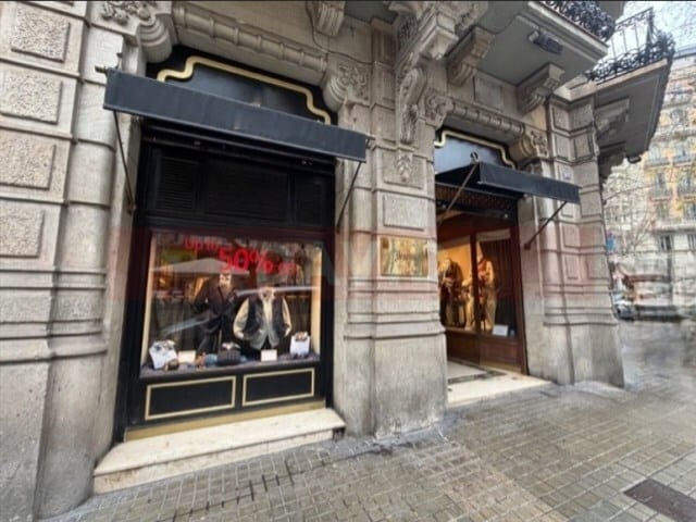 Commerce de détail dans Barcelone, Barcelona à louer - Photo du bâtiment - Image 3 de 4