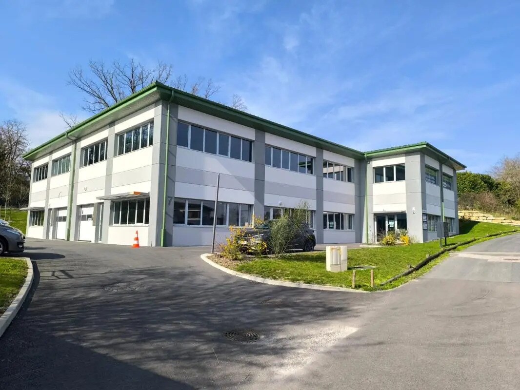 Bureau dans Lissieu à vendre Photo du bâtiment- Image 1 de 5