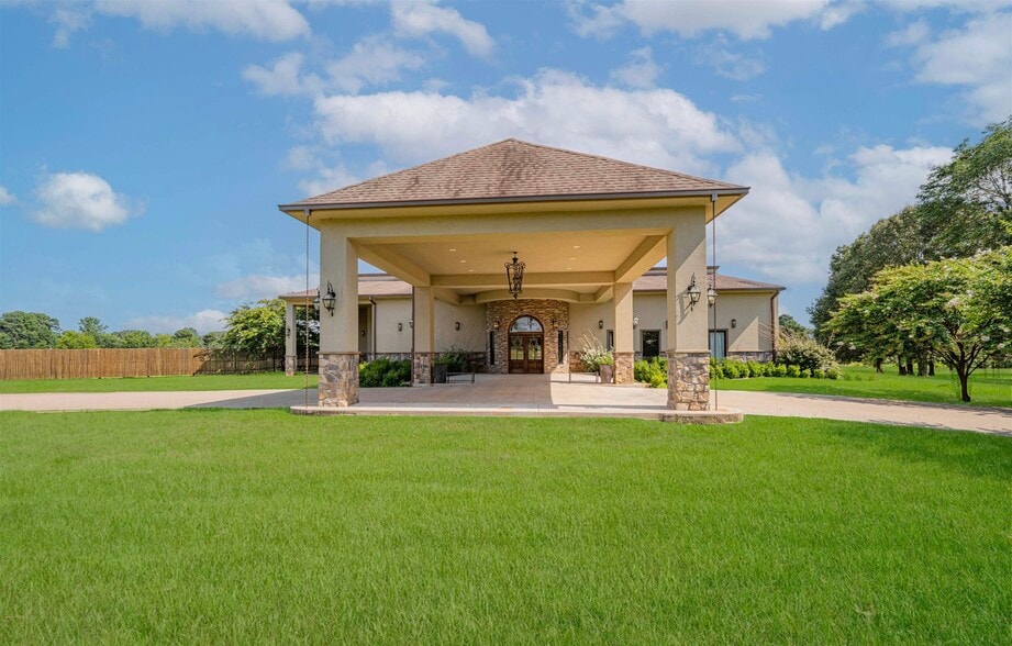 14284 State Highway 322 N, Kilgore, TX à vendre - Photo du bâtiment - Image 2 de 46