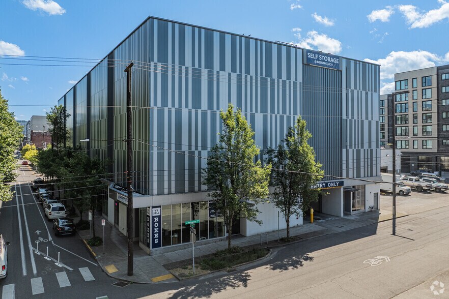 1323 NW 16th Ave, Portland, OR à louer - Photo du bâtiment - Image 3 de 7