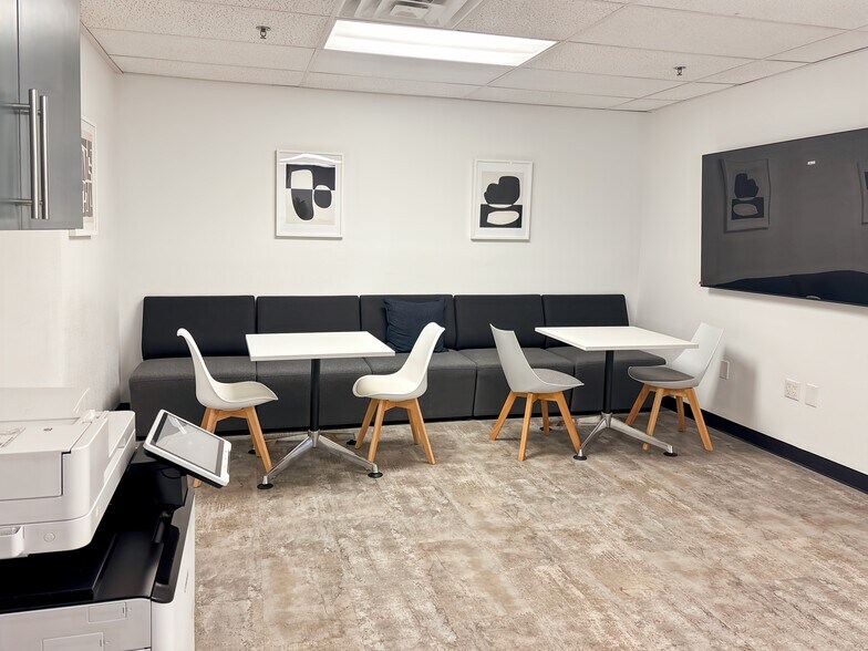 6301 Mountain Vista St, Henderson, NV à louer - Photo intérieure - Image 3 de 14