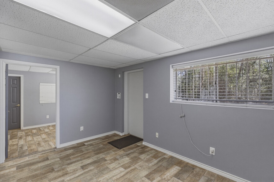 32402 Tamina Rd, Magnolia, TX à vendre - Photo du bâtiment - Image 2 de 39