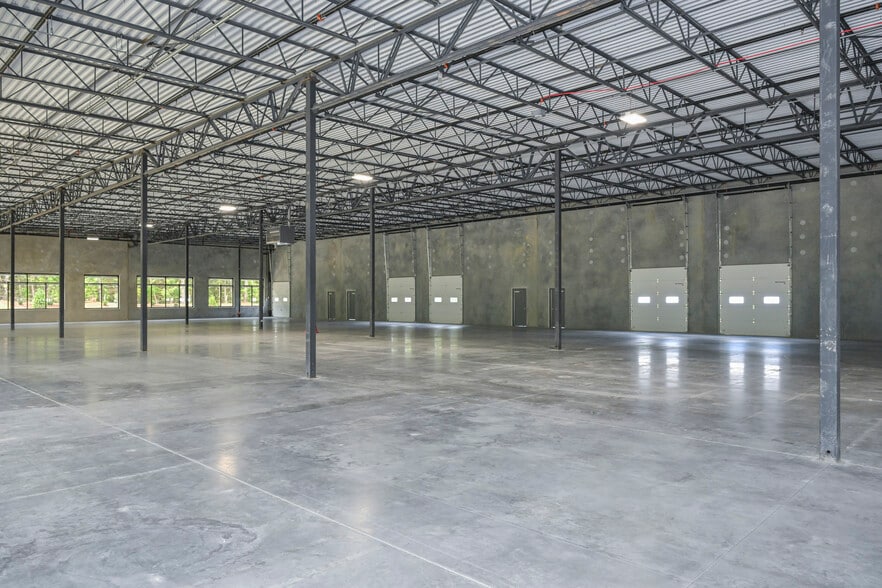 6100 NC Highway 42 W, Garner, NC for lease - Interior Photo - Image 2 of 14