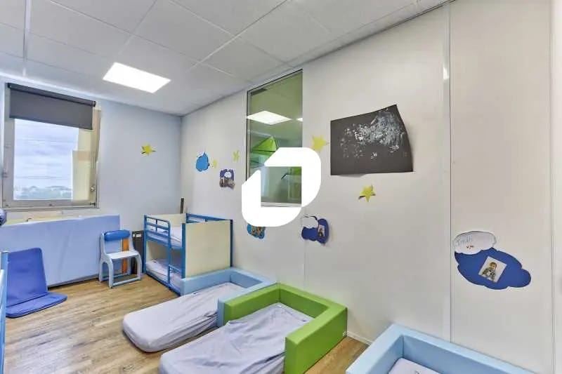 503-507 Place Des Champs Elysées, Évry-Courcouronnes for lease - Building Photo - Image 3 of 11