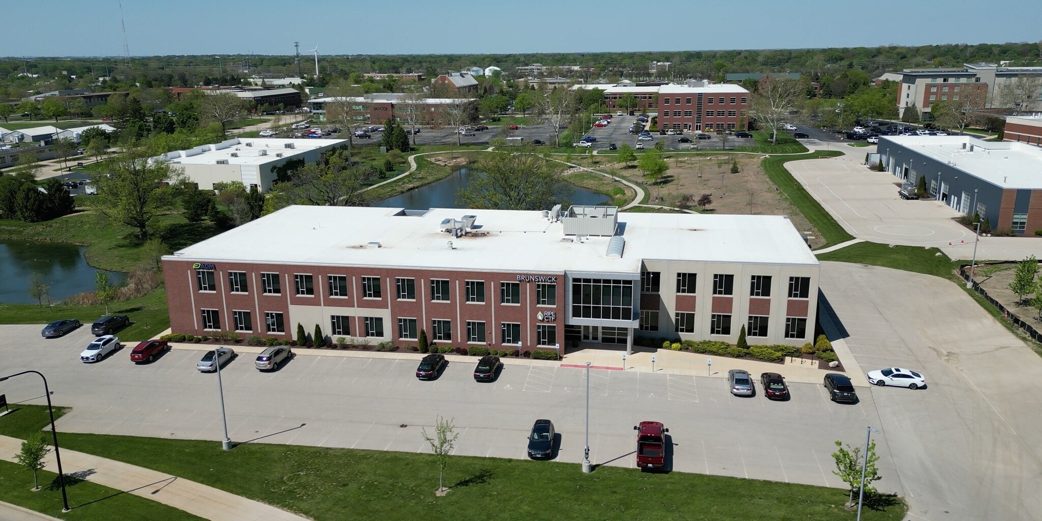 1907 S 4th St, Champaign, IL for lease Primary Photo- Image 1 of 2