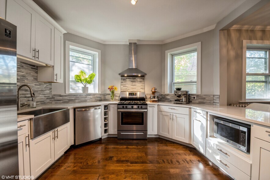 647 Asbury Ave, Evanston, IL à vendre - Photo intérieure - Image 2 de 3