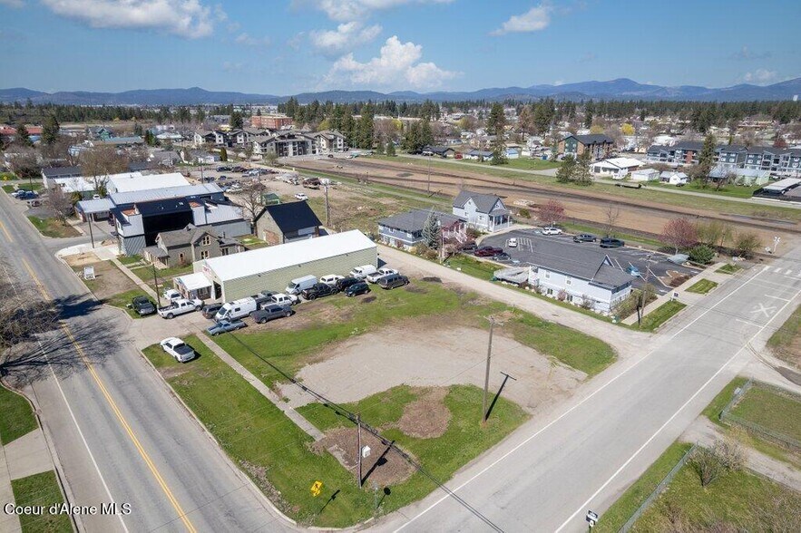 517 E 3rd Ave, Post Falls, ID à vendre - Aérien - Image 3 de 9