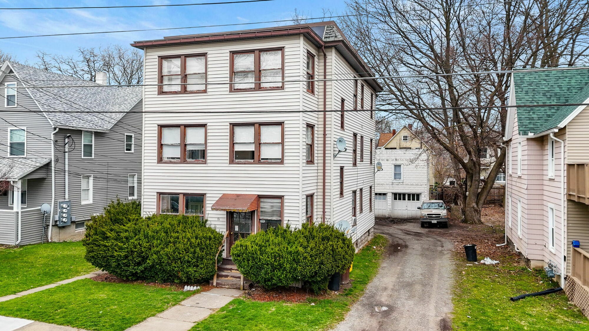 71 Albert St, Johnson City, NY for sale Primary Photo- Image 1 of 7