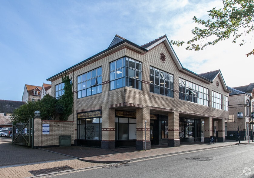 2-5 Gammon Walk, Barnstaple for lease - Building Photo - Image 1 of 9