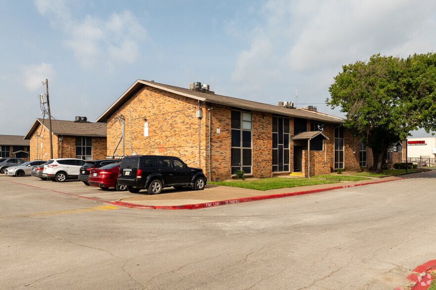 5320 E Rosedale St, Fort Worth, TX à vendre - Photo principale - Image 1 de 1