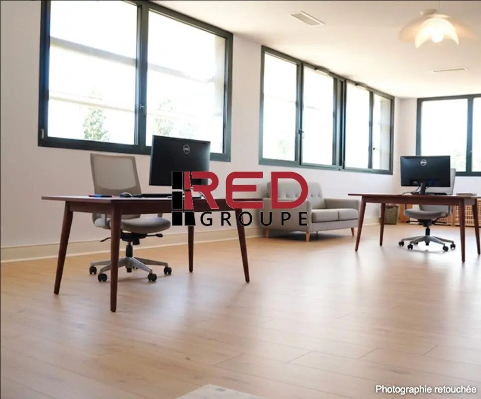 Office in Aix-en-Provence for lease Building Photo- Image 1 of 3