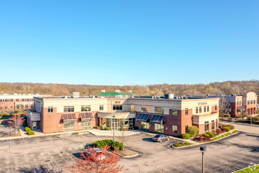 3075 Governors Place Blvd, Dayton, OH à vendre - Photo du bâtiment - Image 2 de 14