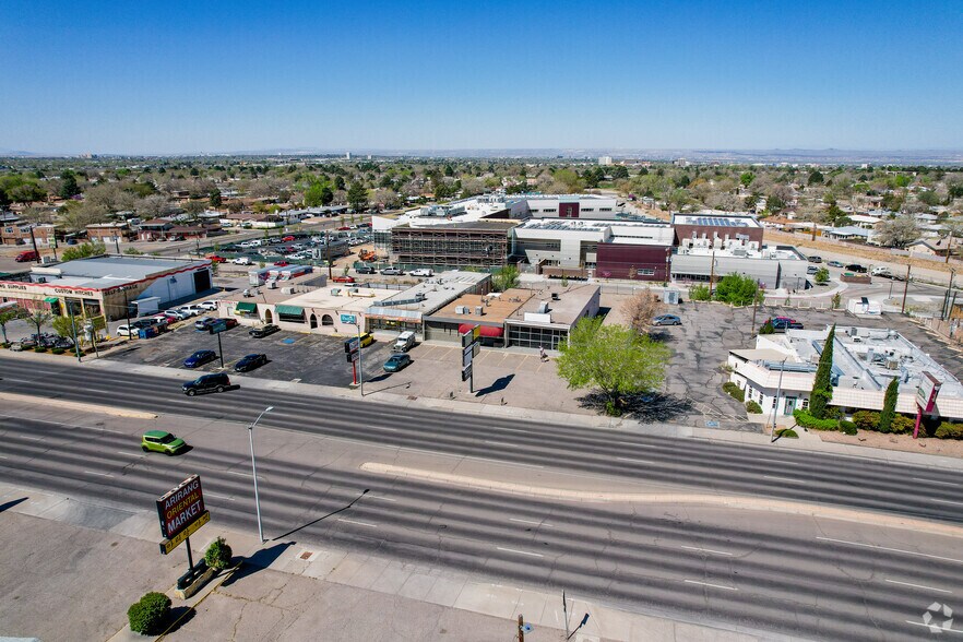 1927 Eubank Blvd NE, Albuquerque, NM à vendre - Photo du bâtiment - Image 3 de 19