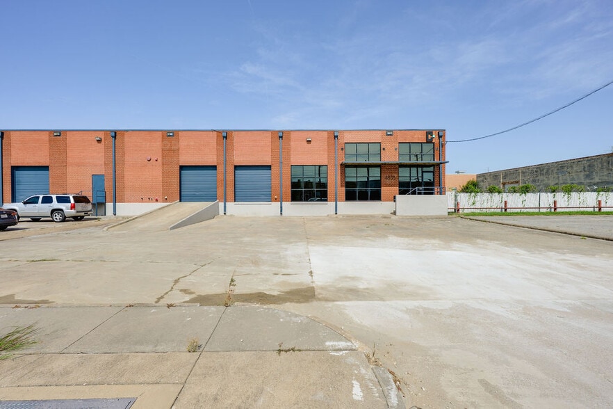 4855 Cash Rd, Dallas, TX for lease - Building Photo - Image 3 of 11