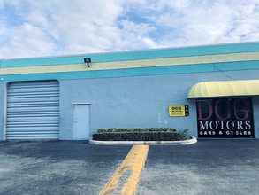 4990 SW 52nd St, Fort Lauderdale, FL à louer Photo intérieure- Image 1 de 7