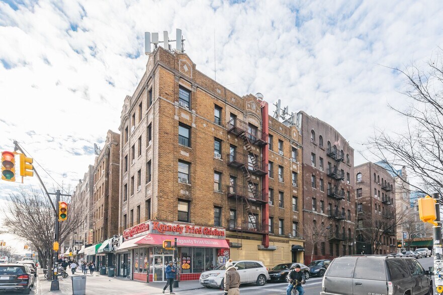 2359 Grand Concourse, Bronx, NY à louer - Photo du bâtiment - Image 2 de 47