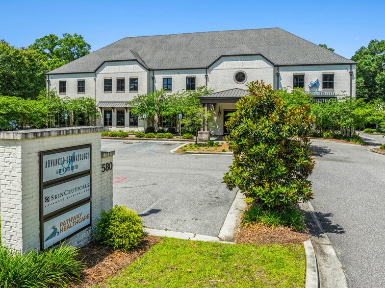 580 Providence Park Dr E, Mobile, AL à vendre - Photo du bâtiment - Image 2 de 8