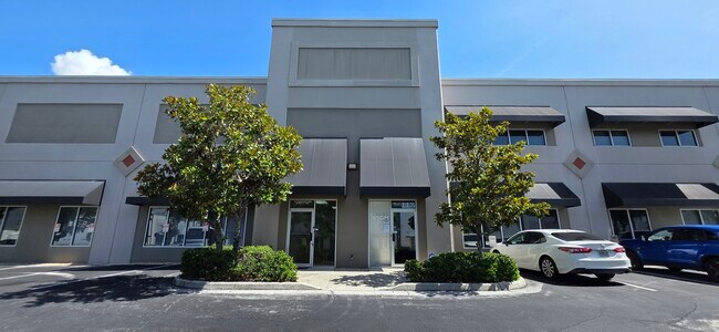 More details for 7810 Kingspointe Pky, Orlando, FL - Industrial for Lease