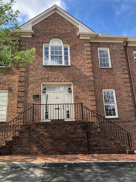 50 Lenox Pointe NE, Atlanta, GA à louer - Photo du bâtiment - Image 1 de 20