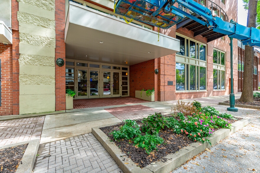 800 Market St, Chattanooga, TN for lease - Building Photo - Image 3 of 21