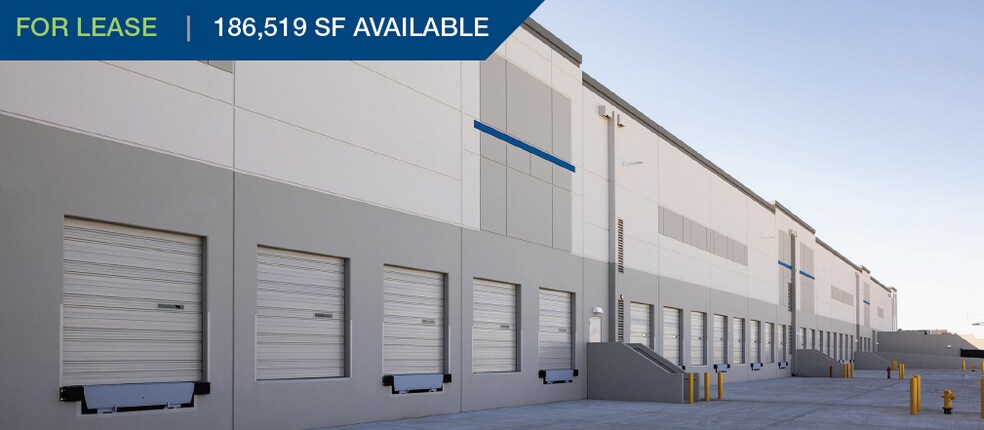 759 N Eckhoff St, Orange, CA à louer - Photo du bâtiment - Image 2 de 4
