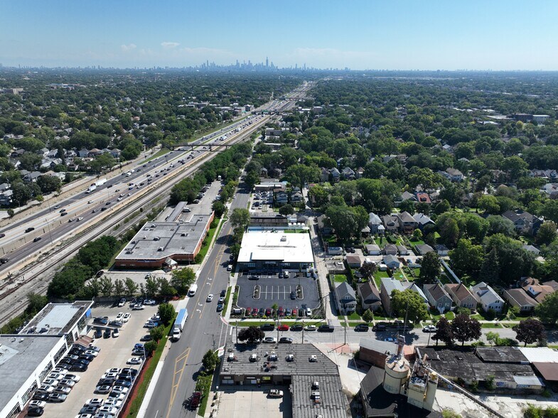 1117 Garfield St, Oak Park, IL à vendre - Photo du bâtiment - Image 2 de 4