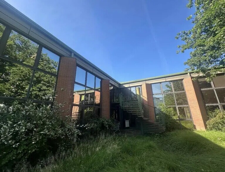90 Rue Du Village D'Entreprises, Labège for lease - Building Photo - Image 2 of 11