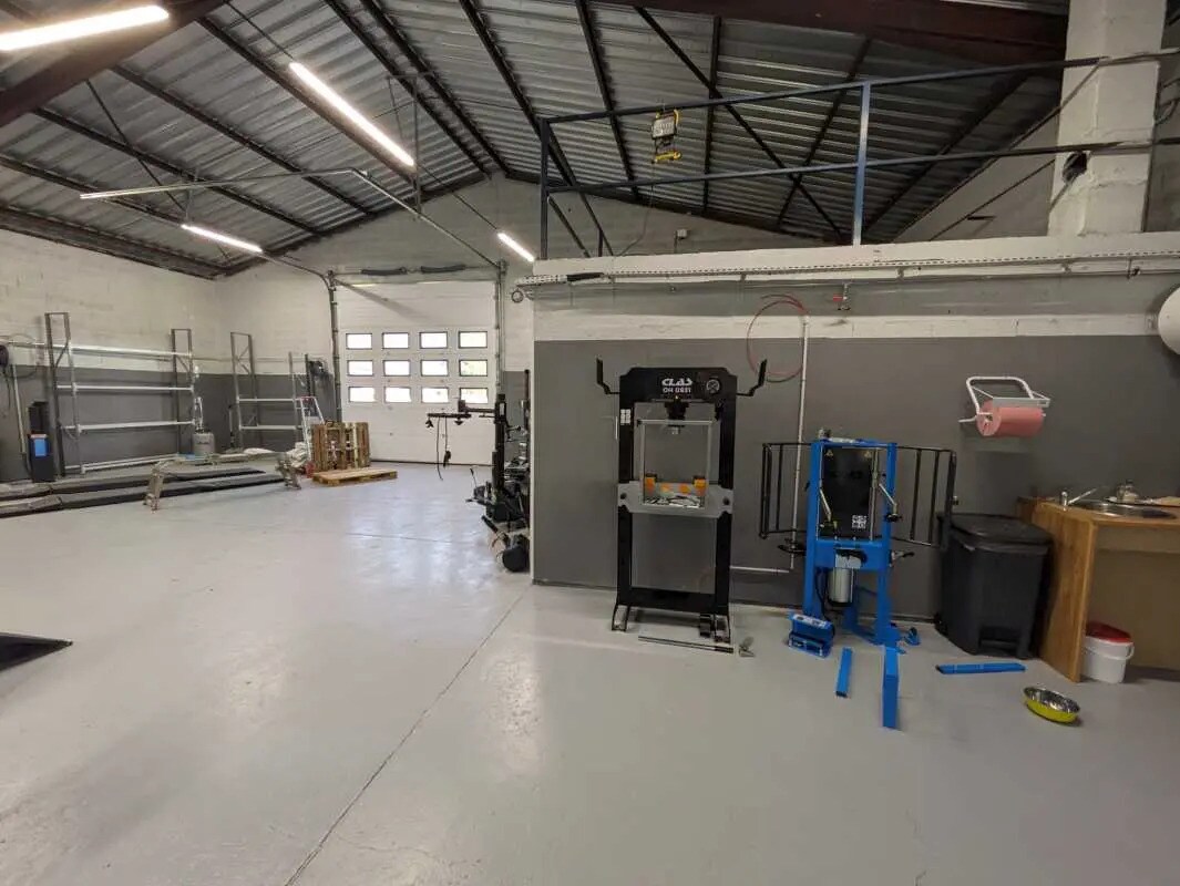 8 Avenue De Jallieu, L'Isle-d'Abeau for lease Interior Photo- Image 1 of 3