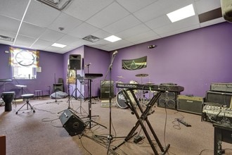 1 W Main St, Somerville, NJ for lease Interior Photo- Image 2 of 19