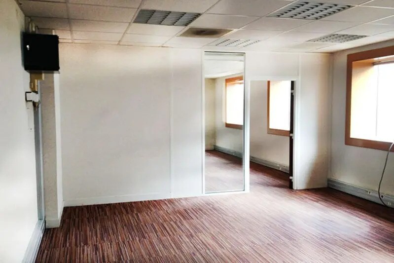 15-27 Rue Du 1er Mai, Nanterre à louer - Photo intérieure - Image 3 de 14