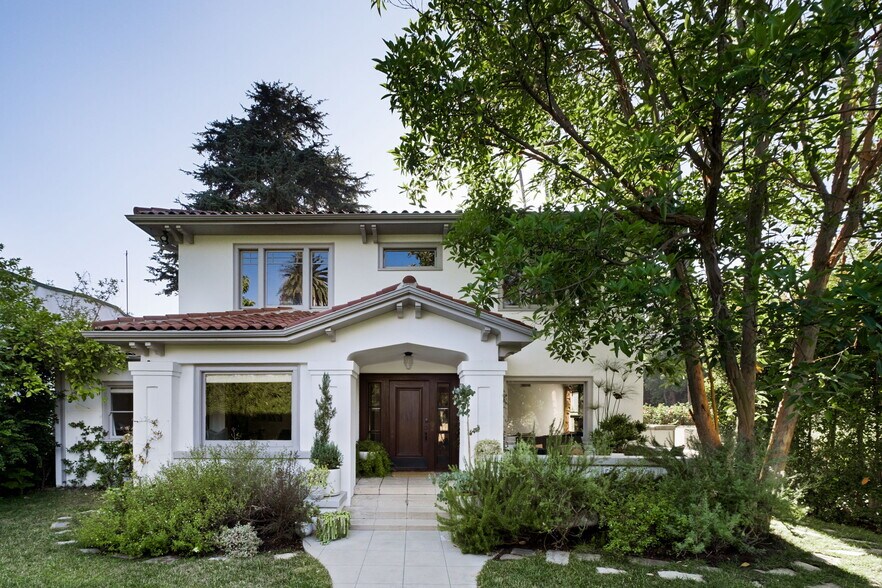 2027 Canyon Dr, Los Angeles, CA for sale - Building Photo - Image 1 of 85