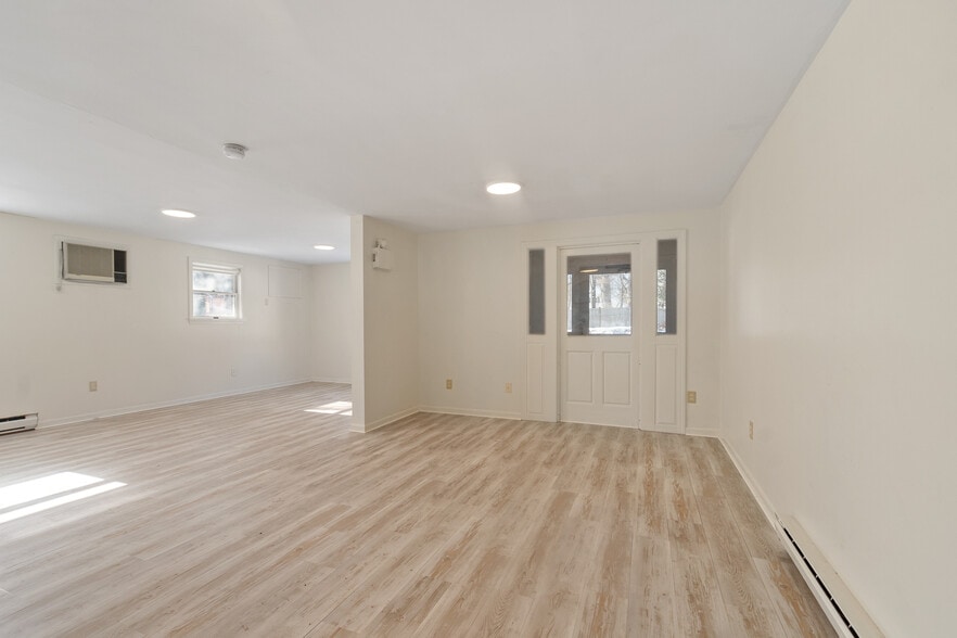 561 Main St, Boxford, MA à vendre - Photo intérieure - Image 2 de 59