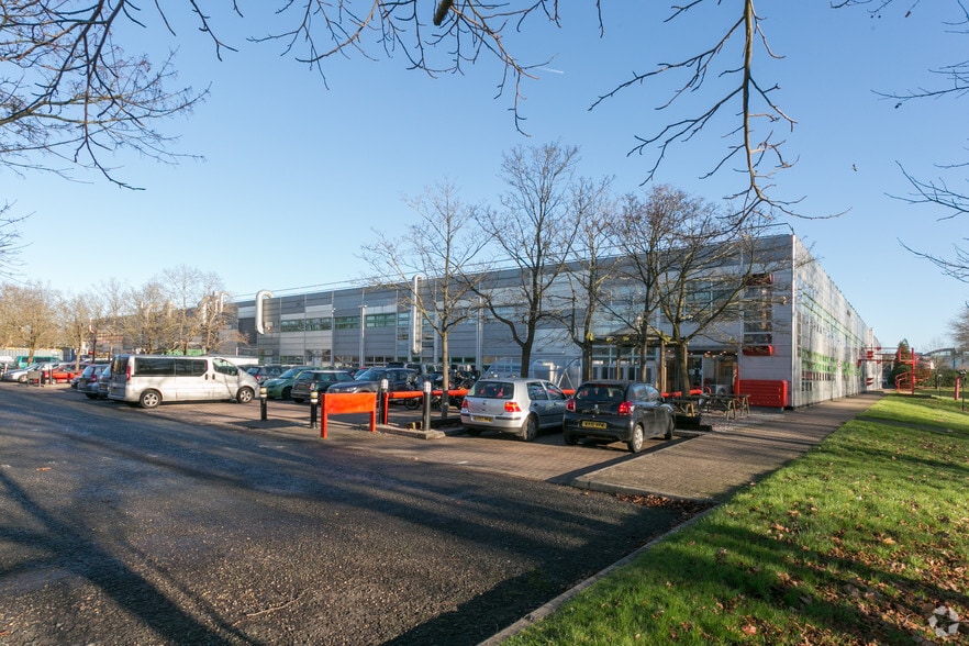 Park Ave, Almondsbury for lease - Building Photo - Image 2 of 6