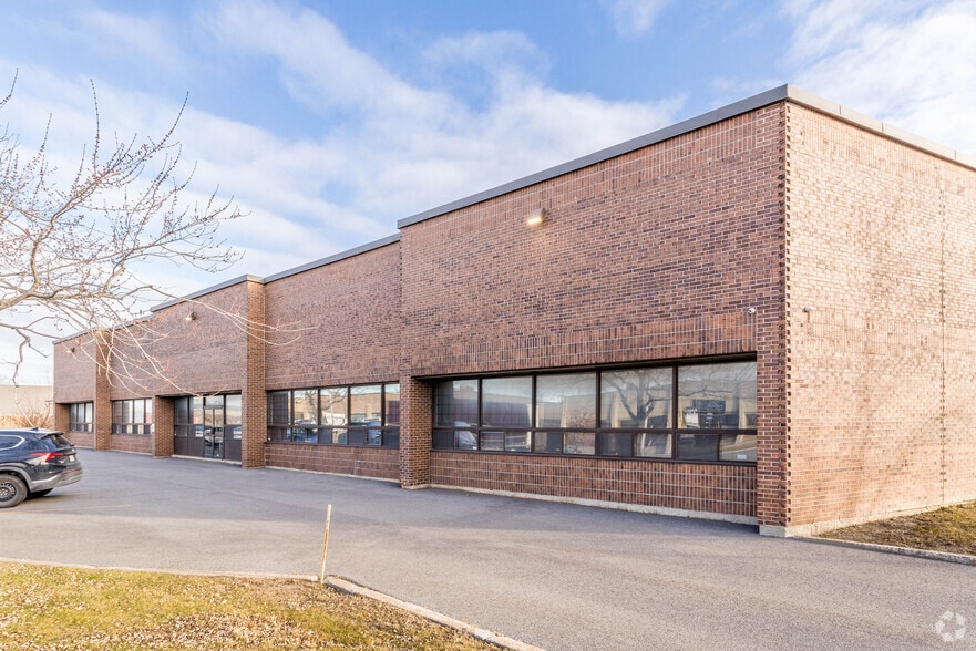 4475 Rue Garand, Montréal, QC for lease - Primary Photo - Image 1 of 5